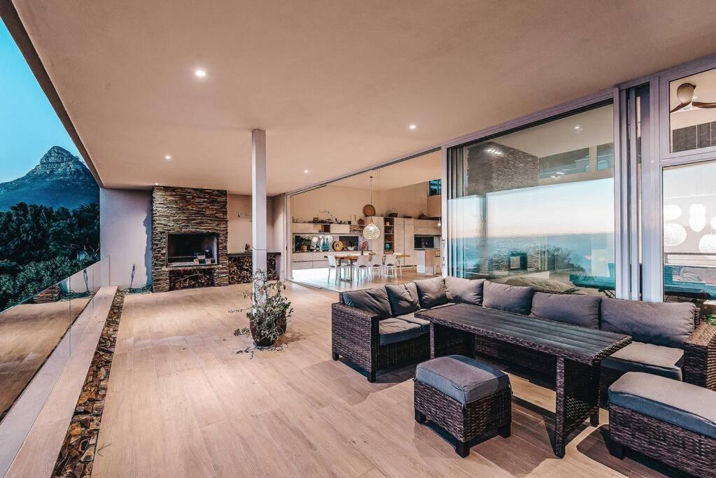 Beautiful Camps Bay Oasis For Family Fun