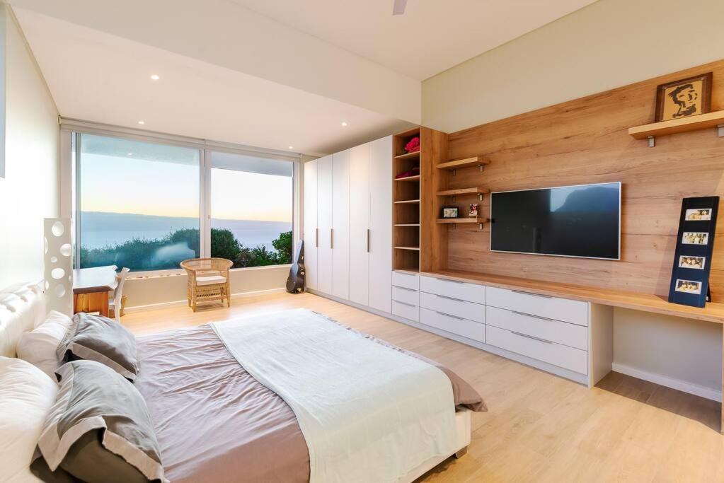 Beautiful Camps Bay Oasis For Family Fun *