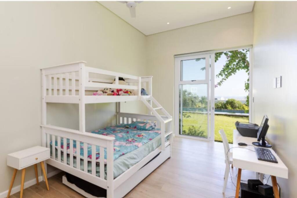 Villa Beautiful Camps Bay Oasis For Family Fun *