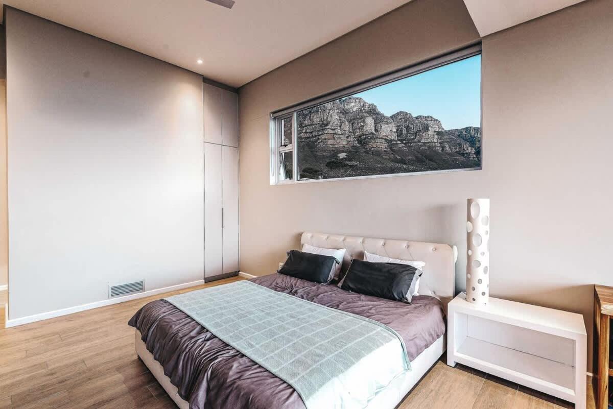 Beautiful Camps Bay Oasis For Family Fun Villa *