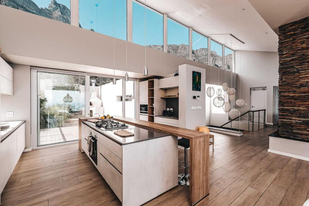 Beautiful Camps Bay Oasis For Family Fun Le Cap