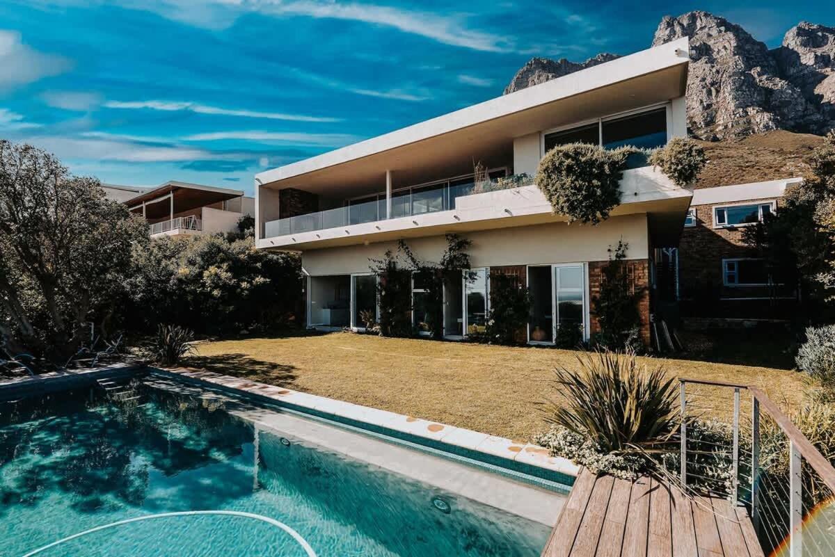 Beautiful Camps Bay Oasis For Family Fun